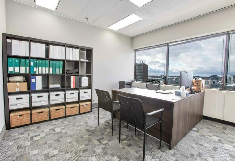 Exterior view of 6733 Mississauga Road, Suite 700