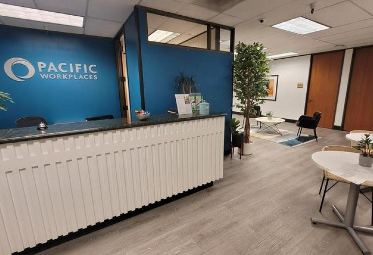 Office suites in central Larkspur