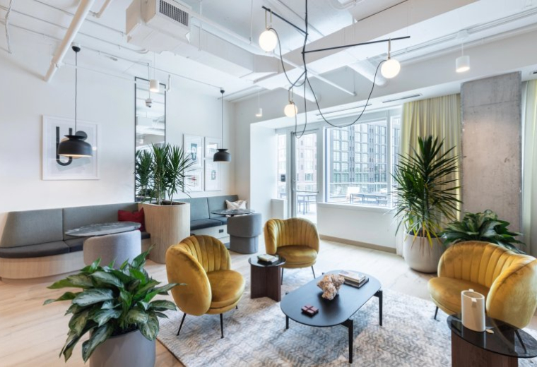 Interior of 909 Rose Avenue, 400 & 500