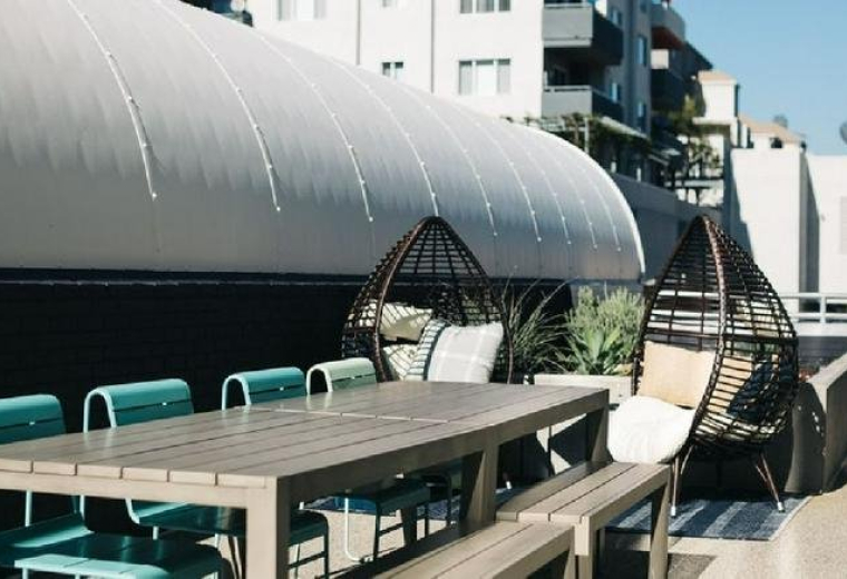 Long Beach serviced office centre