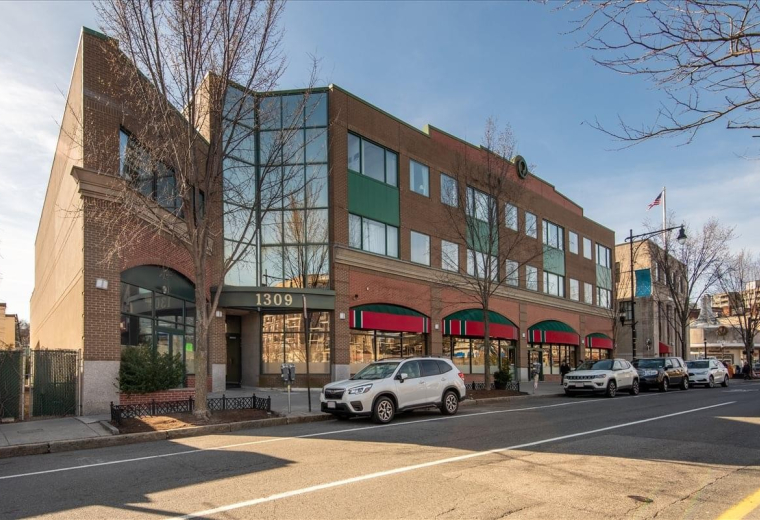 1309 Beacon Street, Suite 300, Brookline, Boston, Massachusetts, USA