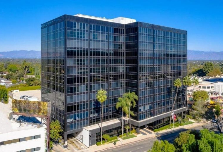 16133 Ventura Blvd, City National Bank Building, Suite 700, Encino, California, USA