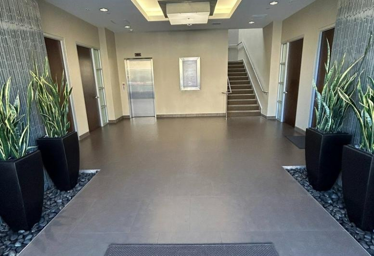 18426 Brookhurst Street, Fountain Valley, California, USA