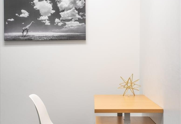 Offices at 1901 Harrison Street, Suite 1100