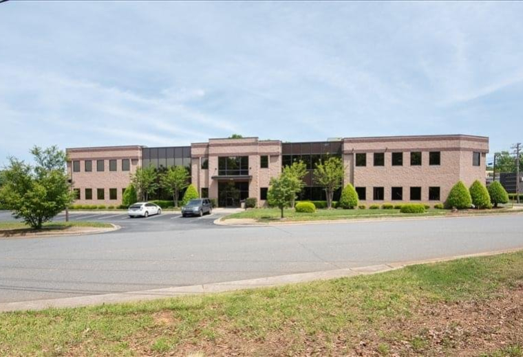 Exterior image of 19109 West Catawba Avenue, Suite 200