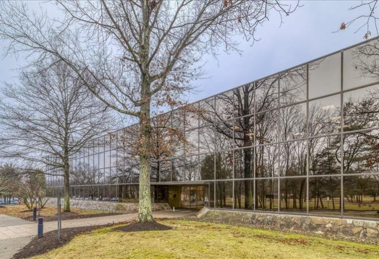 Executive offices in central Basking Ridge