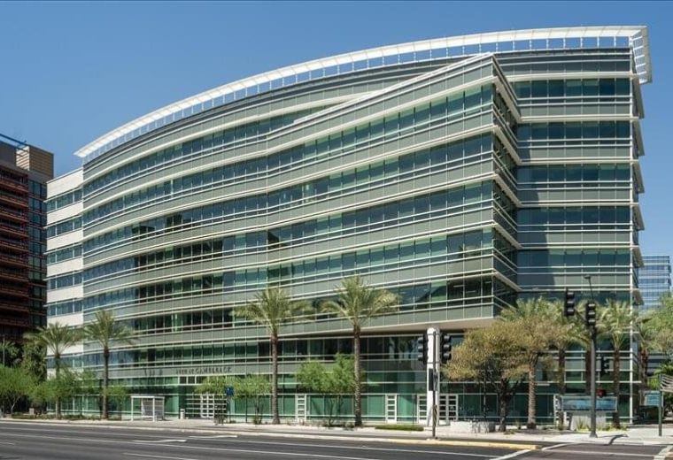 Serviced office centres to lease in Phoenix