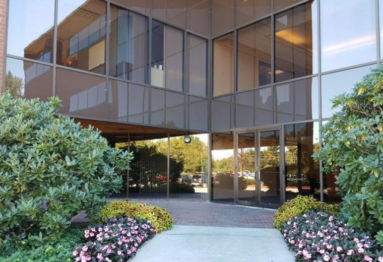 Executive suites to rent in Bedford (New Hampshire)