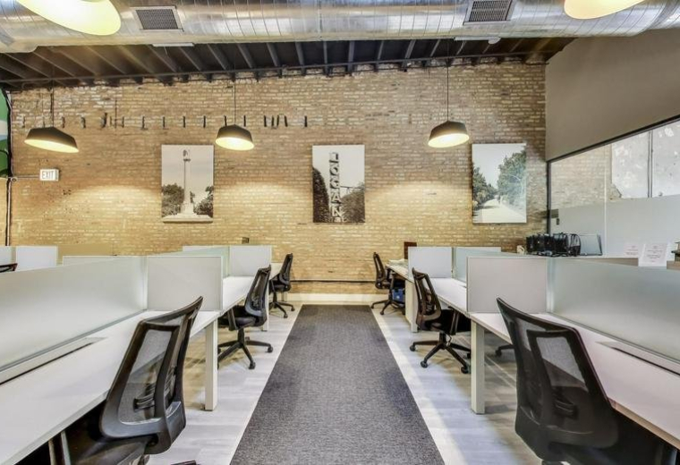 Desk606, 3271 West Armitage Avenue, Logan Square, Chicago, Illinois