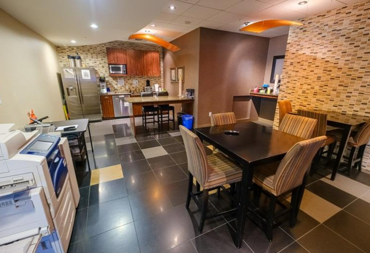 440 Monticello Avenue, 18th Floor office spaces