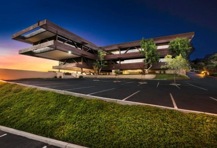 Exterior view of 445 Marine View Avenue, Del Mar, Suite 300