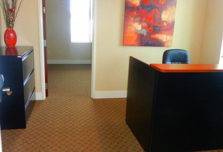 Exterior view of 4525 South Sandhill Road