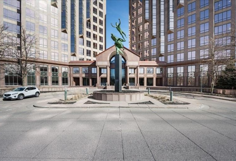 Executive office centre to let in Minnetonka