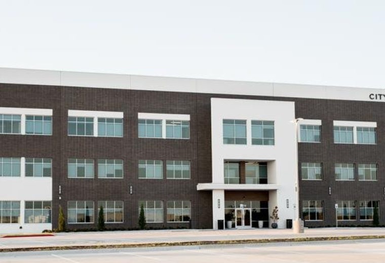 Executive office to lease in Plano