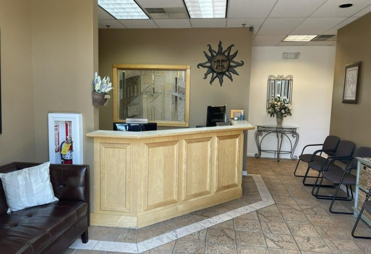 The Marketplace at Huntingdon Valley, Buck Road