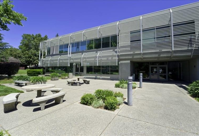 Offices at 333 University Avenue, Suite 200