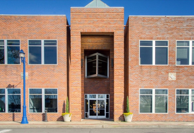 8215 SW Tualatin Sherwood Road, Suite 200, Tualatin, Oregon, USA