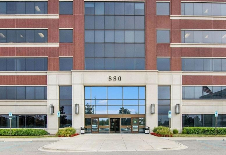 Offices at 880 West Long Lake Road, Suite 225