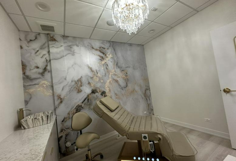 Beauty Empire Suites, 989 Illinois Route 59, Bartlett