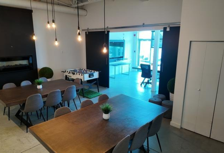 9935 Rue de Châteauneuf, Suite 120, Brossard, Canada