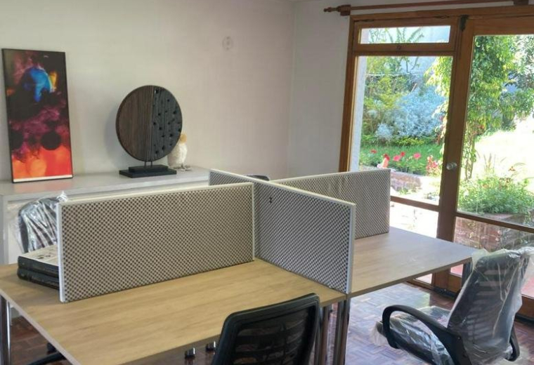 Colibrí Garden Haus, Av. América N34-139, Calle Lallement, Quito