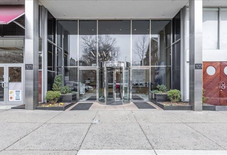 325-41 Chestnut Street, Suite 800 executive offices