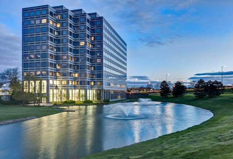 1901 North Roselle Road,(SCH) Chatham Centre, Suite 800