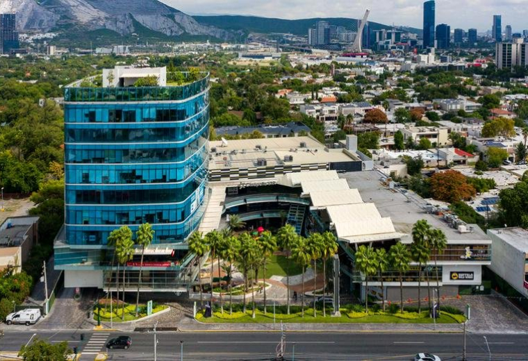 Vasconcelos No. 755 Poniente, Col. Del Valle, San Pedro Garza García, NL. CP 66220, Pisos 3 y 4