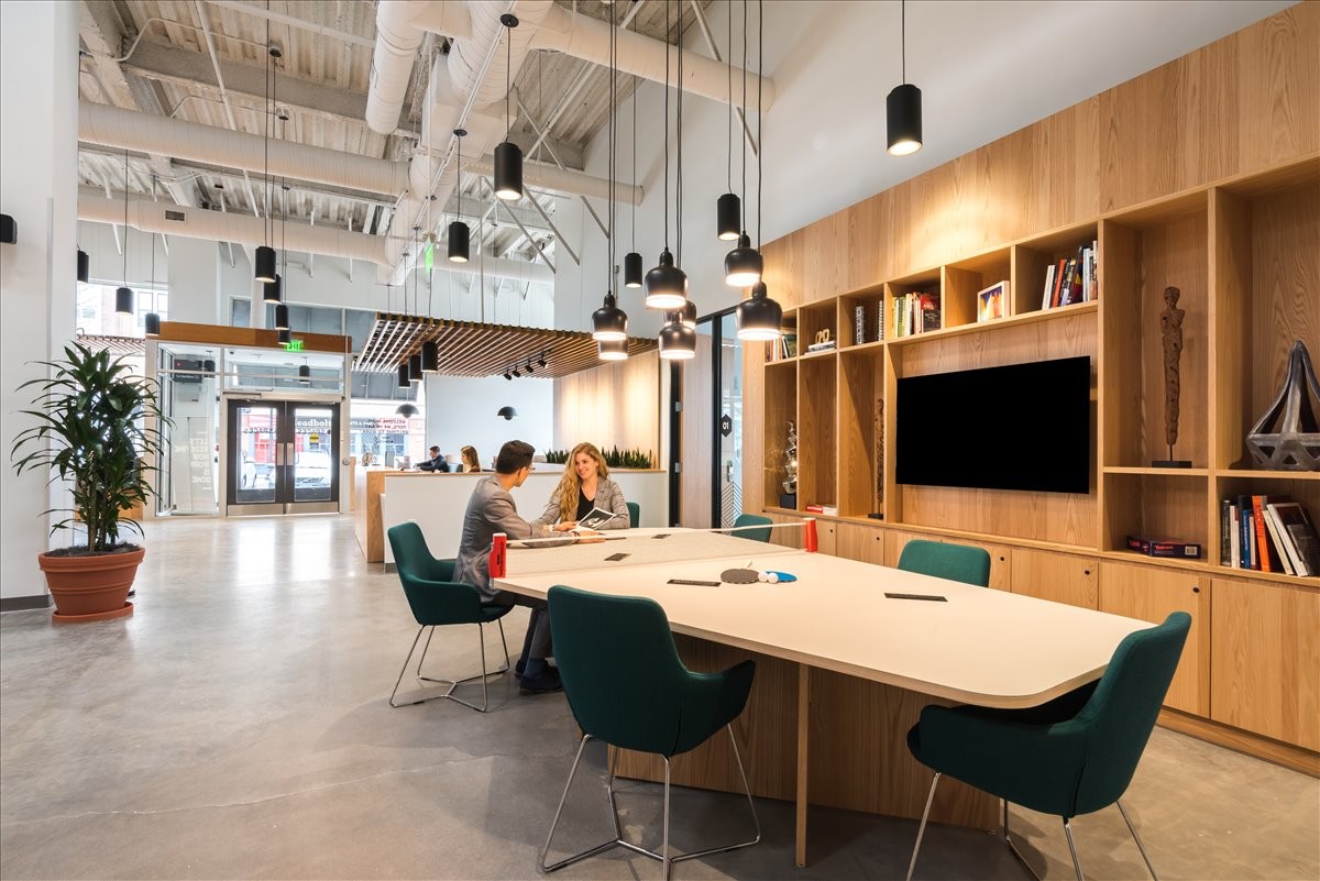 Spacious communal area at Carrera 3 #9-30, Bocagrande, Floors 17th and 18th.