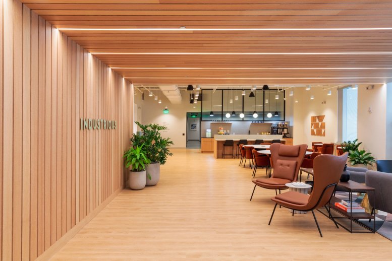 Spacious wood-paneled lobby and lounge at 525 Washington Boulevard 300, Jersey City.