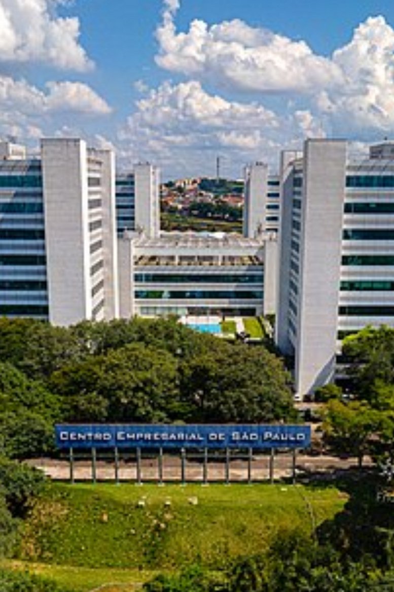 Exterior view of the white multi-wing Centro Empresarial de Sao Paulo office complex.
