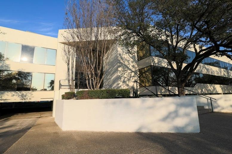 Close-up exterior of the low-rise office building at 10127 Morocco Street, No. 195, San Antonio, Texas.