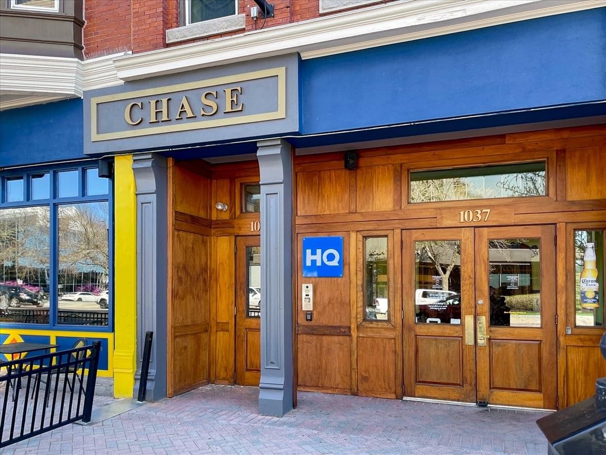 Exterior entrance of 1037-1045 Elm Street, 2nd, 3rd, 5th & 6th Floors, Manchester (New Hampshire).