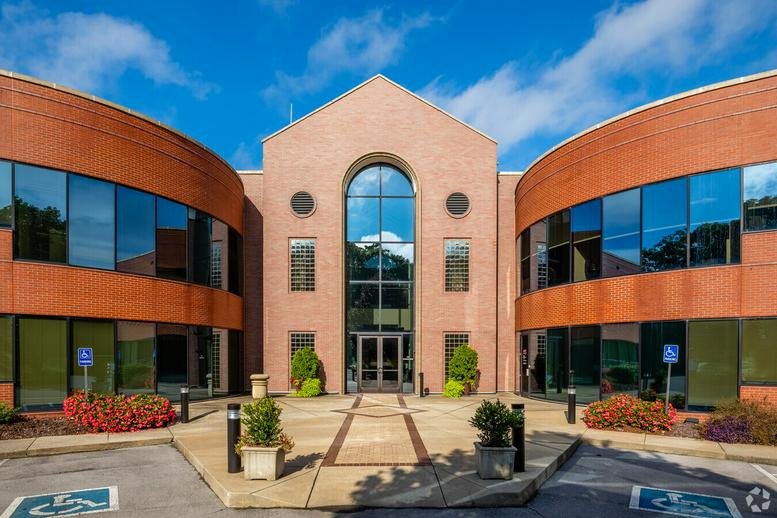 Exterior view of the brick facade at 214 Overlook Circle, Suite 200, Brentwood (Tennessee).