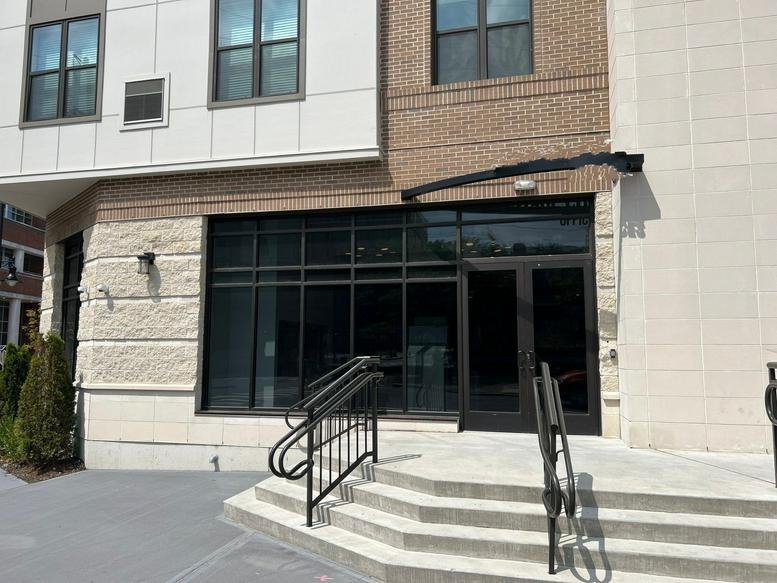 Exterior entrance of the modern building at 30 Union Street, Vinty.