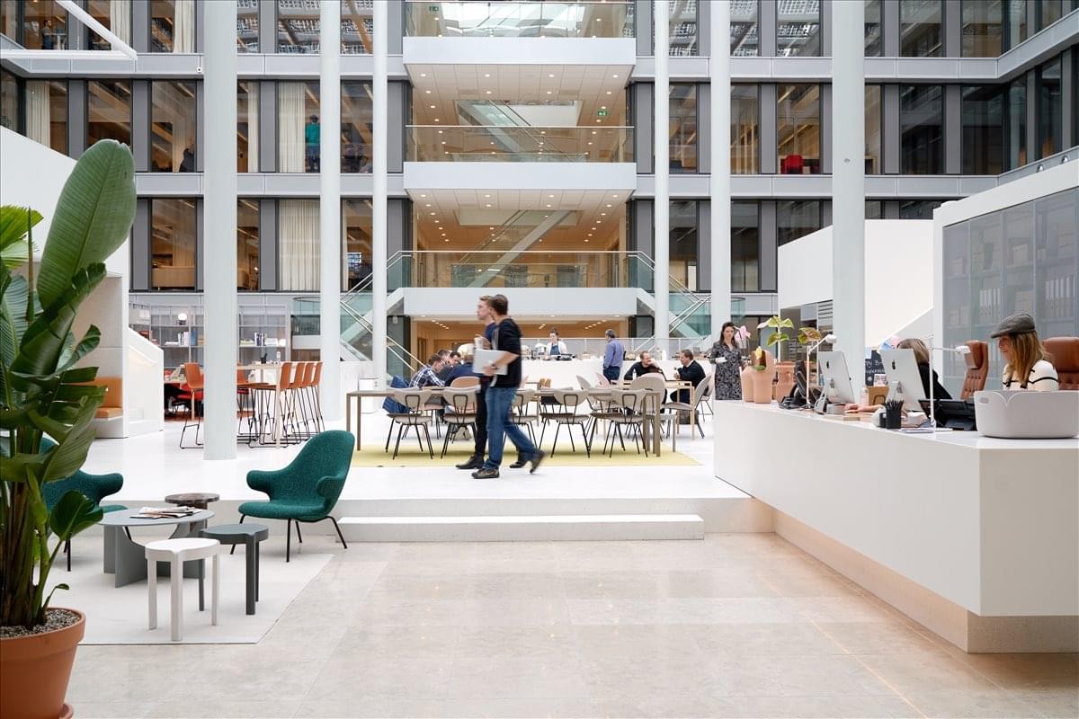 Spacious multi-level atrium lobby and common area at 3232 McKinney Avenue.