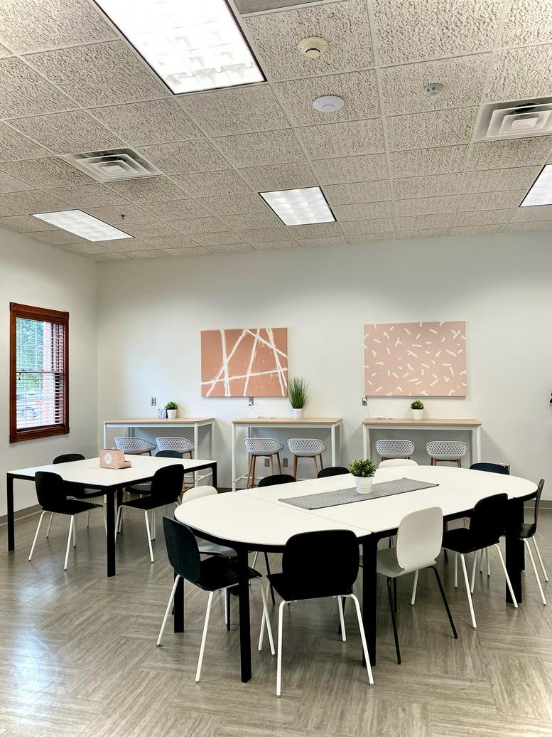 Spacious communal coworking area at 3400 Plantation Drive, Suite 100, Lincoln (Nebraska).