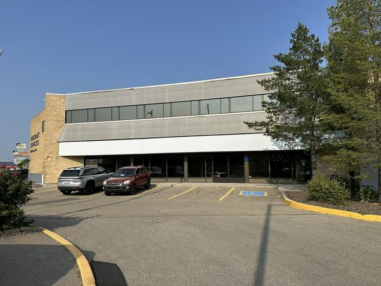 Exterior view of the professional office building at 6005 Gateway Boulevard Northwest.