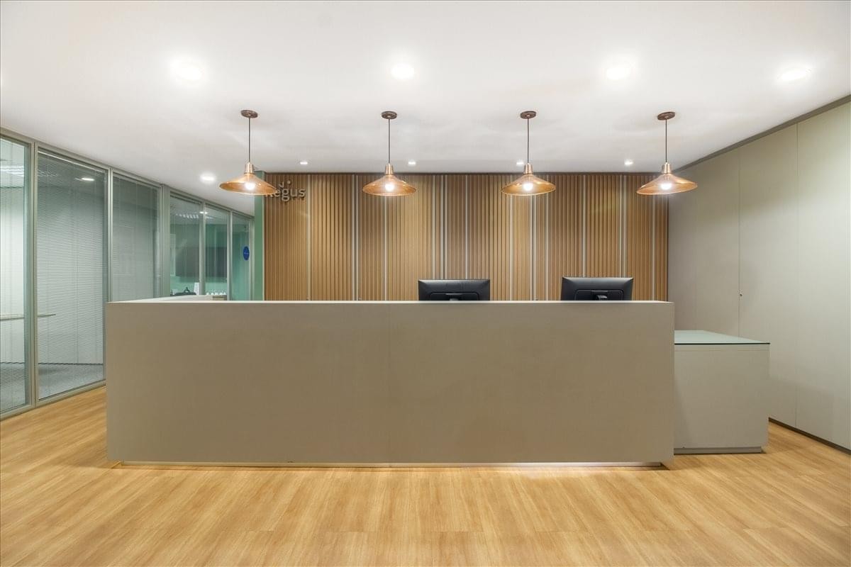 Professional reception area at Avenida Brigadeiro Faria Lima, 1485, 1 e 2 andares.