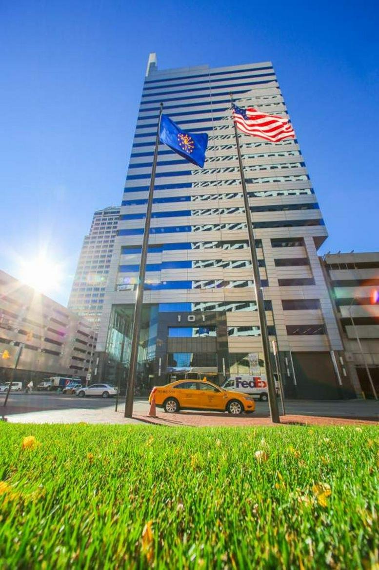 Exterior view of the tall, modern office building at 101 West Ohio Street.