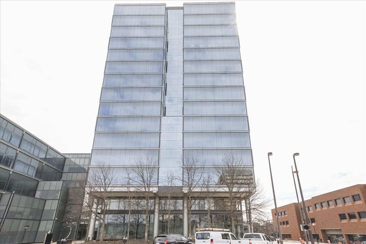 Exterior view of the glass-facade tower at 1299 Farnam Street, Suite 300.