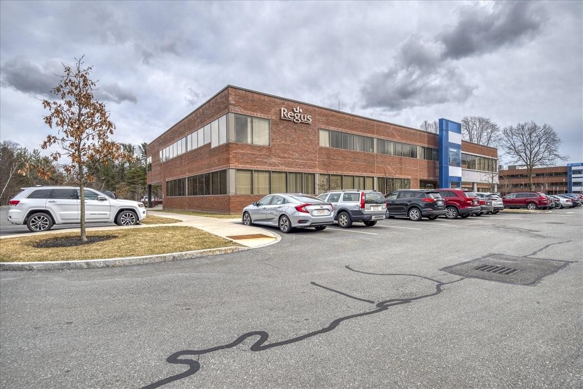 Exterior view of the brick facade building at 1500 District Avenue, Burlington (Massachusetts).