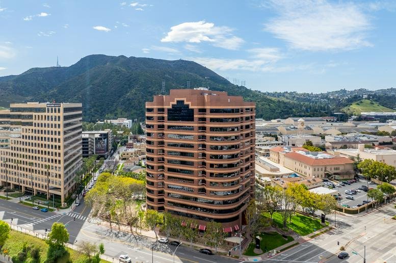 Aerial exterior view of the brick facade at Central Park Building.