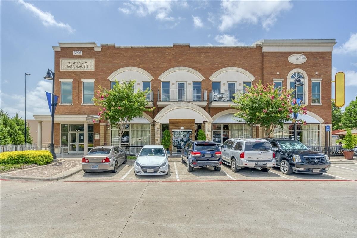 Exterior brick building view of 3901 Arlington Highlands, Suite 200.