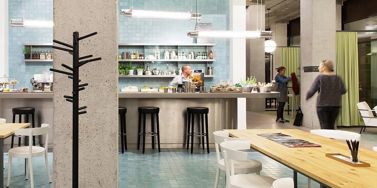 Spacious communal lounge and cafe area at 4660 La Jolla Village Drive, Suites 100 and 200.