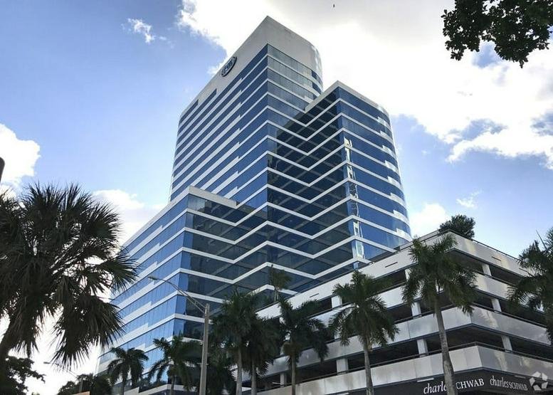 Exterior view of the glass-facade tower at 500 E Broward Boulevard, Suite 1710.