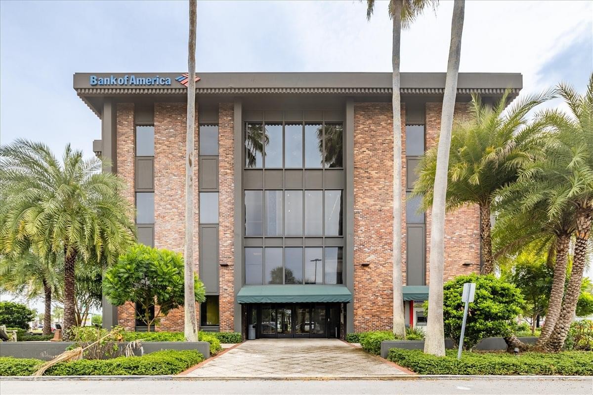 Exterior view of the multi-story professional building at 601 21st Street, Suite 300.