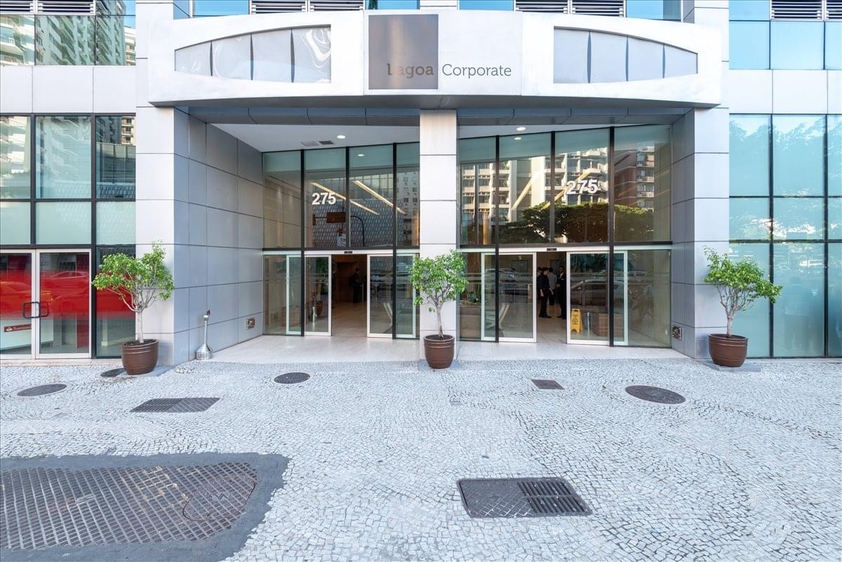 Ground level exterior entrance at Rua Humaita, 275, 6º e 7º andares, Humaitá.