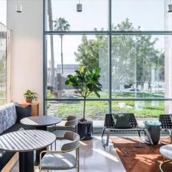 Office accomodations in central Newport Beach