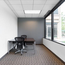 Executive office centre to let in Lake Forest